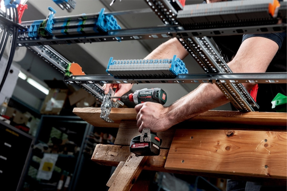 Дрель-шуруповерт Metabo PowerMaxx BS 12 BL Q 601039500 (с 2-мя АКБ 2 Ah, кейс)