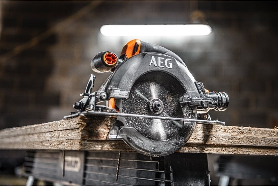 Дисковая (циркулярная) пила AEG Powertools BKS 18SBL-0 4935479660 (без АКБ)