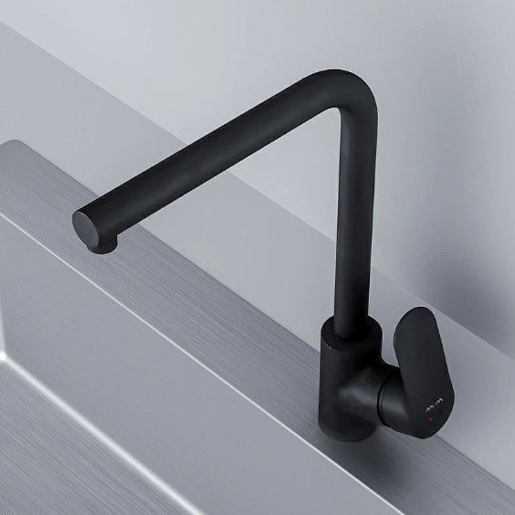 Кухонная мойка Berge BR-7602 + Like F8005022 (черный)