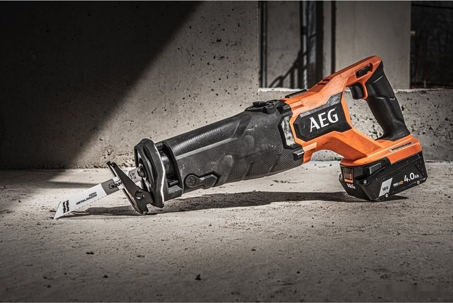 Сабельная пила AEG Powertools BUS 18BL2-0 4935478941 (без АКБ)