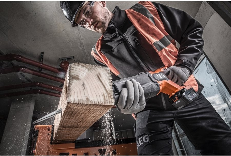 Сабельная пила AEG Powertools BUS 18BL2-0 4935478941 (без АКБ)