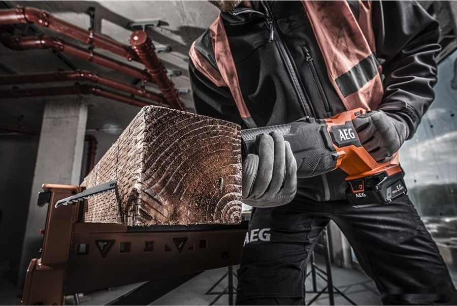 Сабельная пила AEG Powertools BUS 18BL2-0 4935478941 (без АКБ)