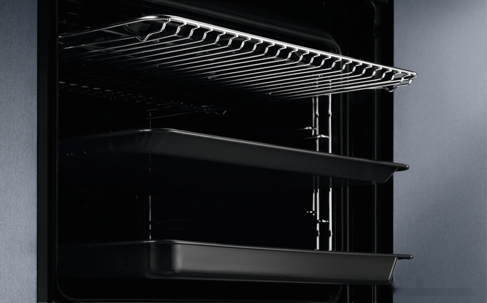 Духовой шкаф Electrolux AssistedCooking SENSE 800 KOEBP39WZ