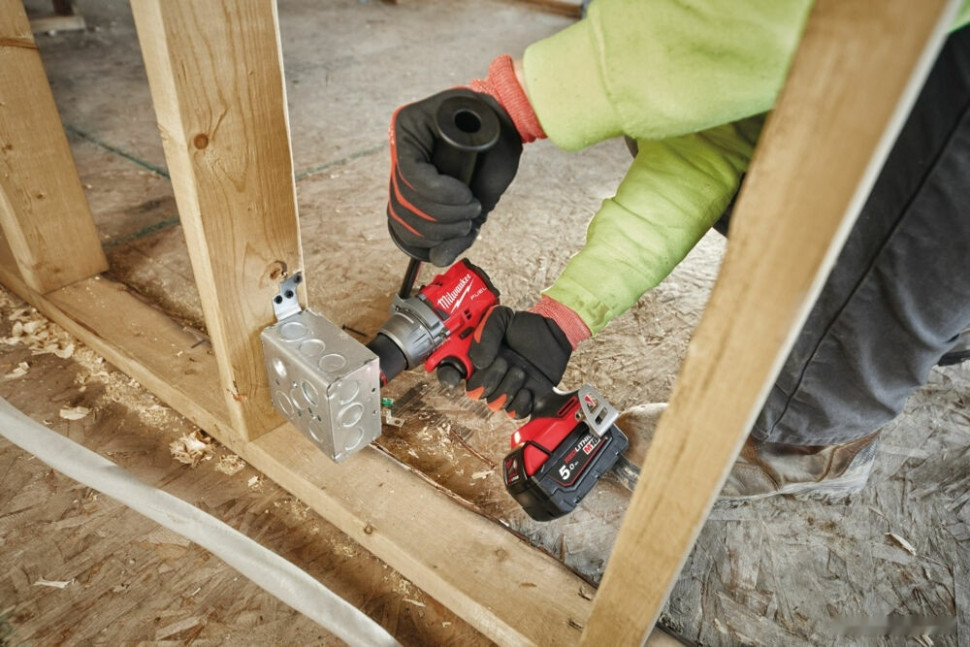 Дрель-шуруповерт Milwaukee M18 FUEL M18FDD3-502X 4933479863 (с 2-мя АКБ 5 Ач, кейс)