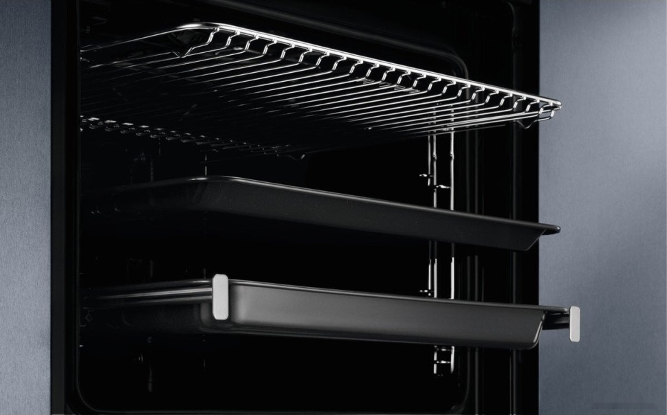 Духовой шкаф Electrolux EOE8P39WX